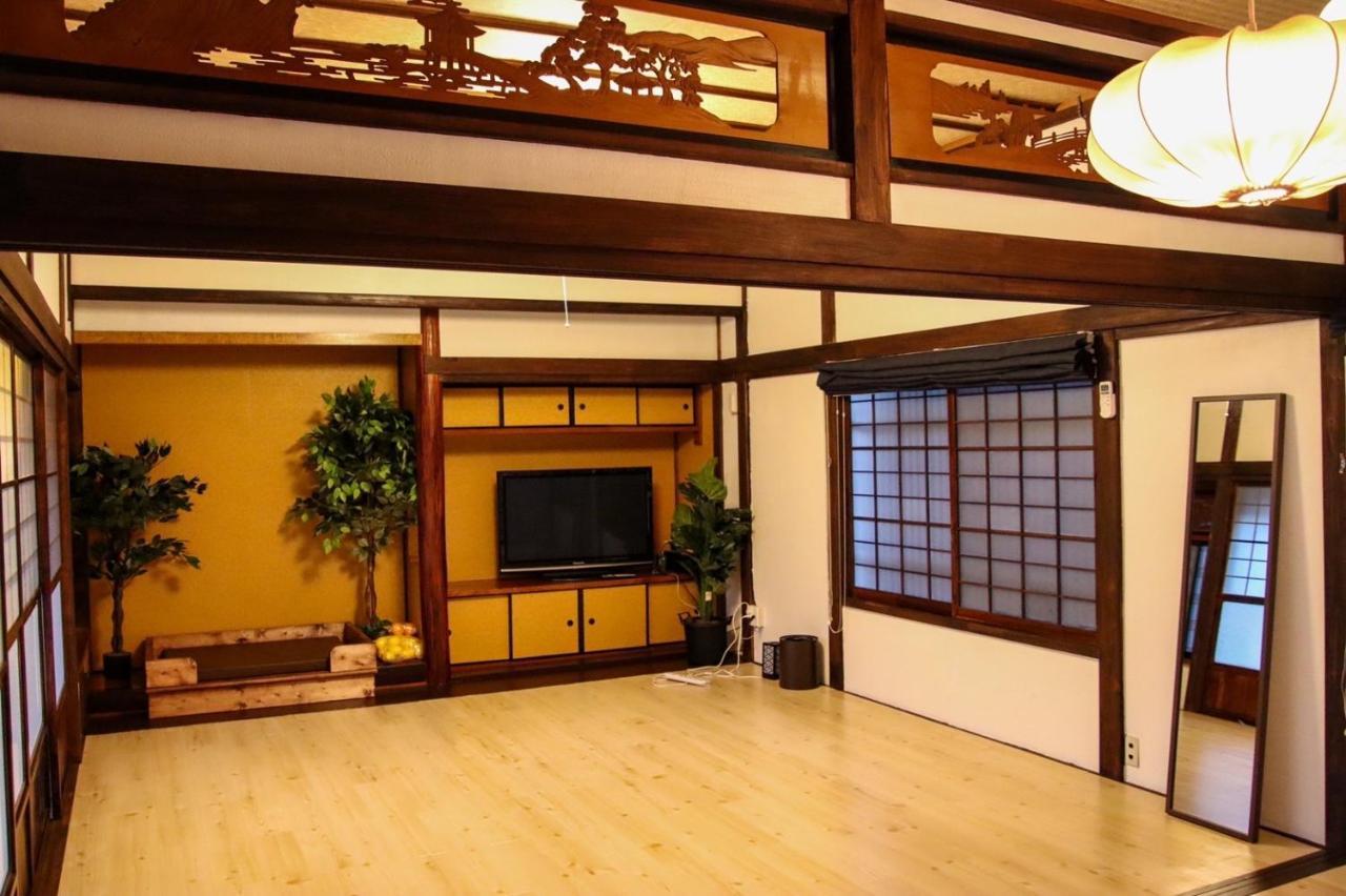 Hostal ドッグラン併設 しまなみ御殿 Imabari Railway Station Exterior foto