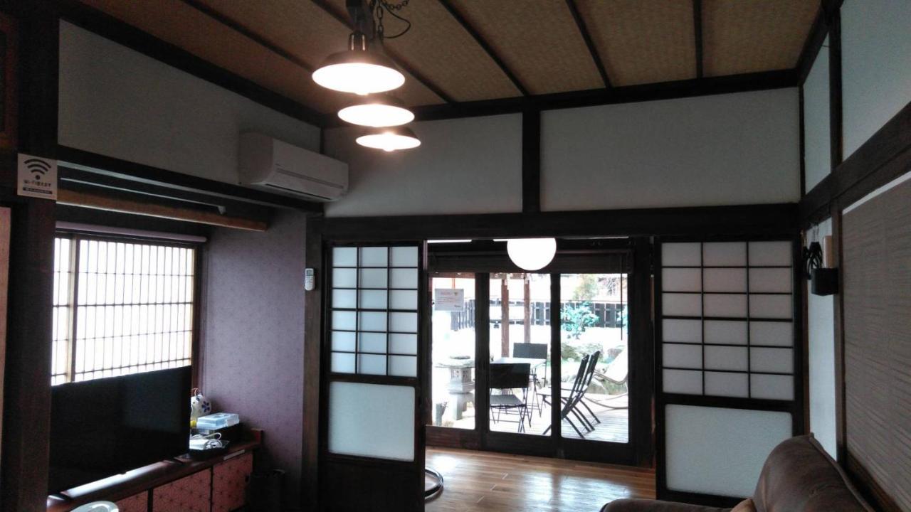 Hostal ドッグラン併設 しまなみ御殿 Imabari Railway Station Exterior foto